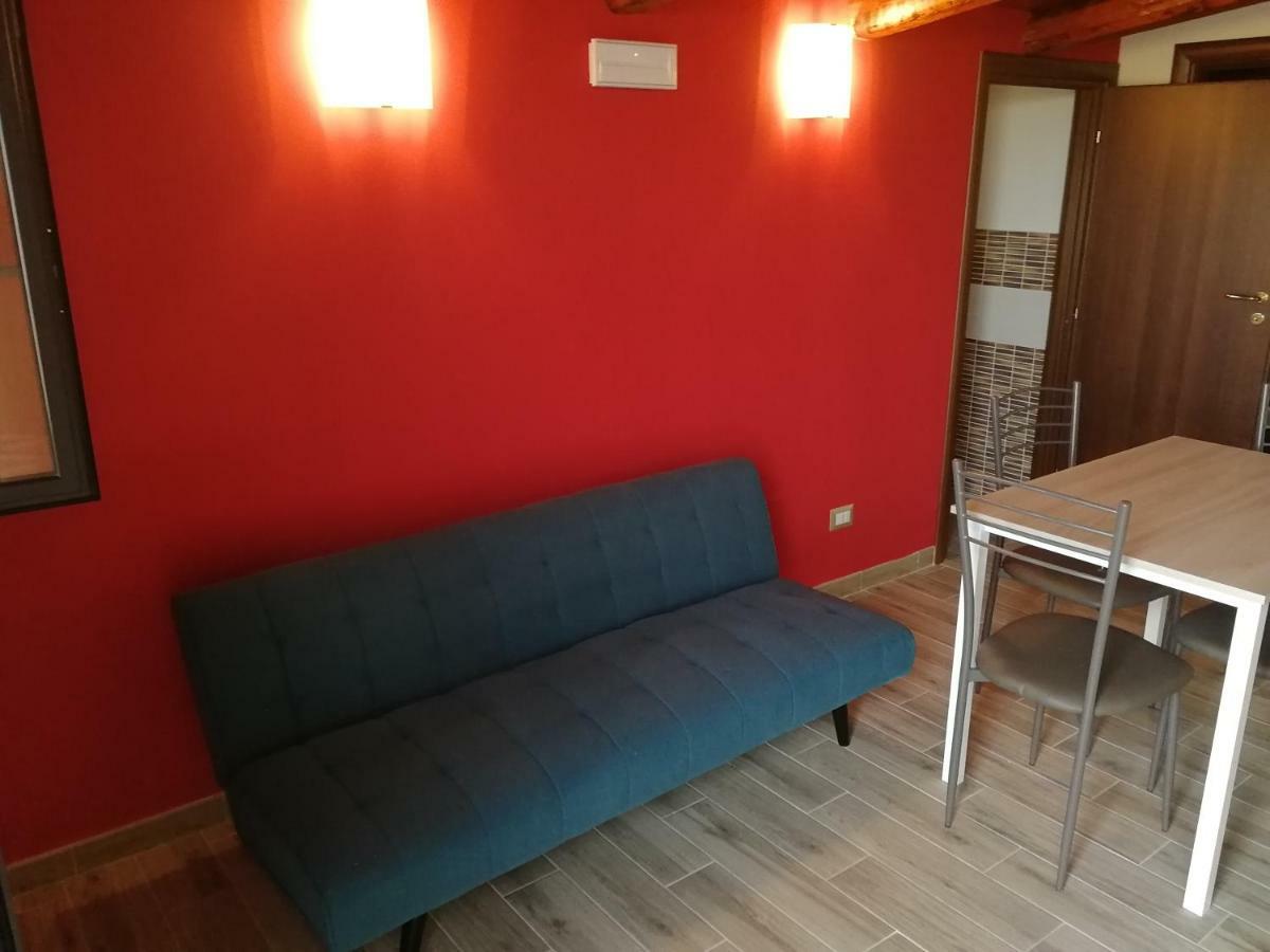 Villa Sole - Finaiti - Appartamento Per Turisti Floridia Exterior foto